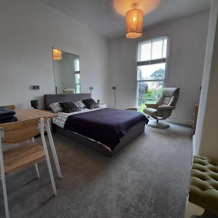 Dawlish Lawn View Apartment Bagian luar foto